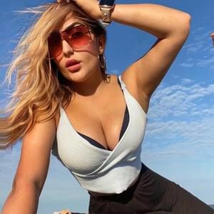 Meet your Posher, Carla